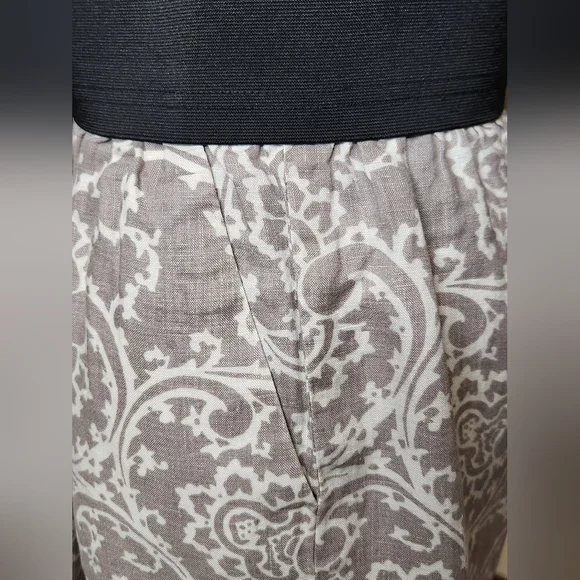 Ann Taylor Loft A Line Linen Skirt With Pockets. Gray And White Paisley. Size 6 - Picture 3 of 5